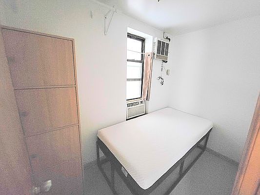 5th image of 83 Eldridge St APT 5