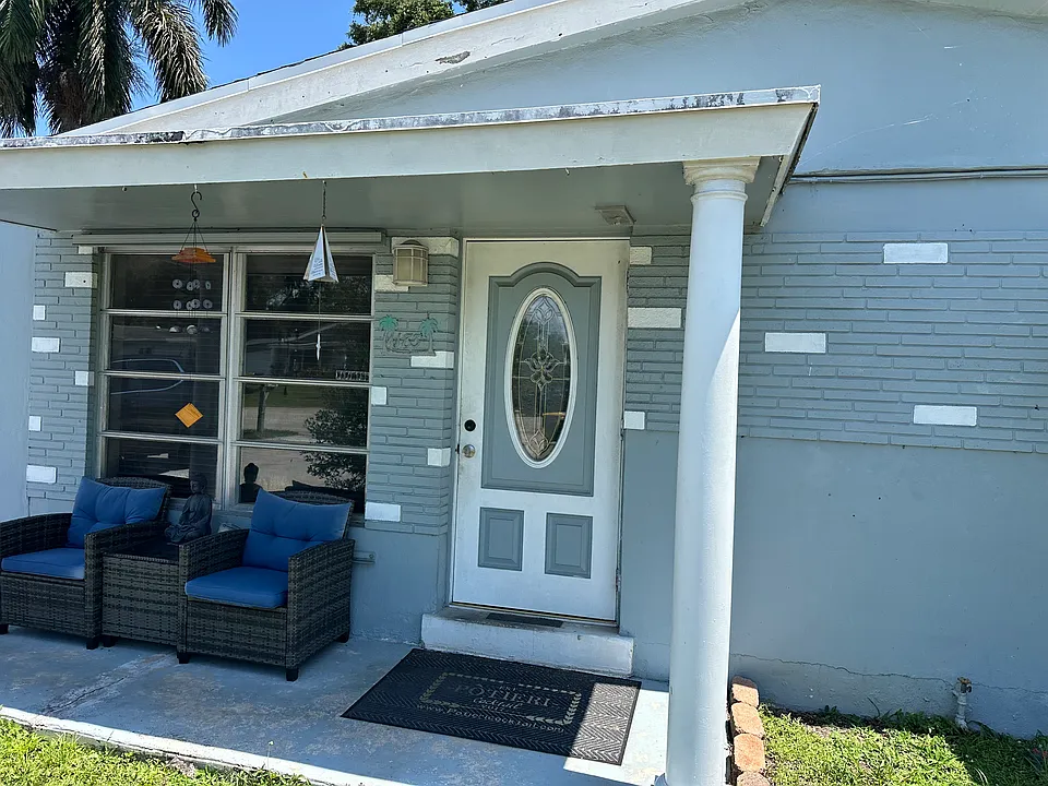 4183 SW 50th St