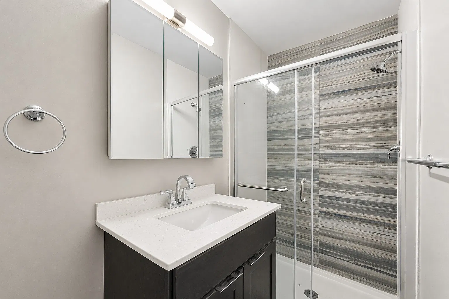 The Glen at Bucks Apartments and Townhomes — Photo 3