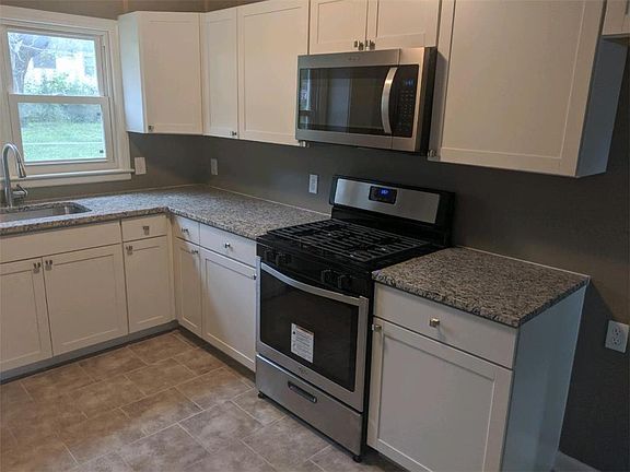 4th image of 10009 Bellaire Ave