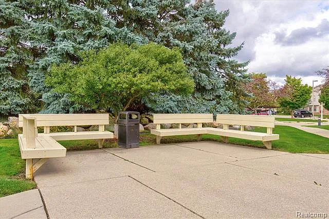 2 bed, 1062 sqft, $1,800 — Photo 3