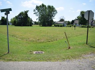 Courtyard Pl, Watervliet, MI 49098