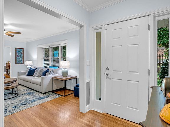 4th image of 323 Chick Springs Rd