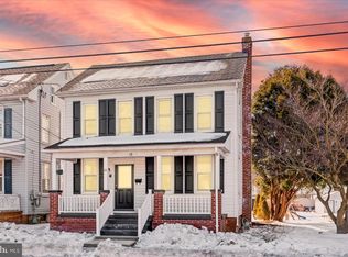 15 Westminster Ave, Hanover, PA 17331