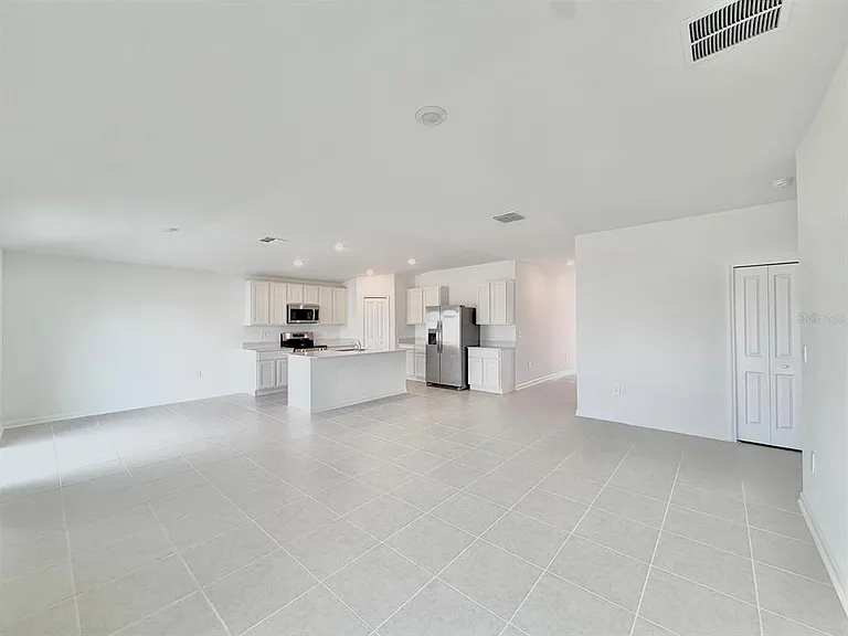 4746 Katrina Dr — Photo 9
