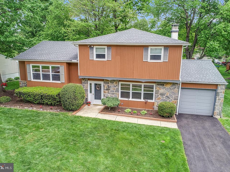1st image of 29 Sturbridge Dr