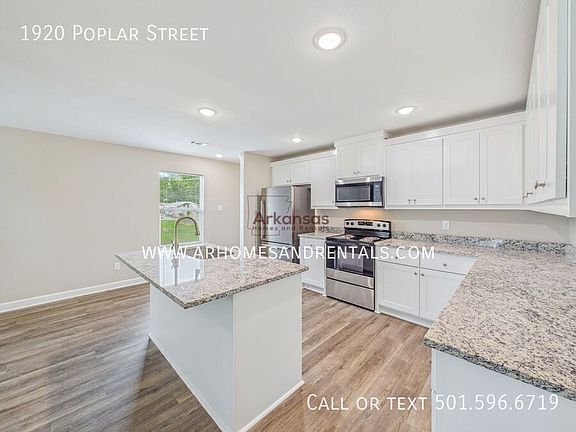 4th image of 1920 N Poplar St
