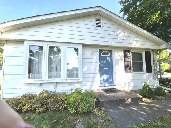 131 Jackson St, Oswego, IL 60543
