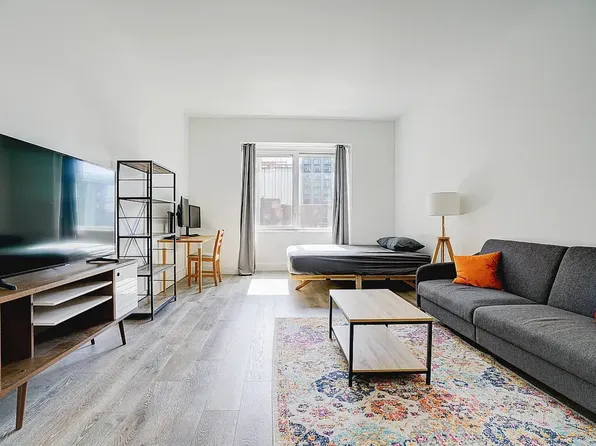 96 Rockwell Place image 1 of 4