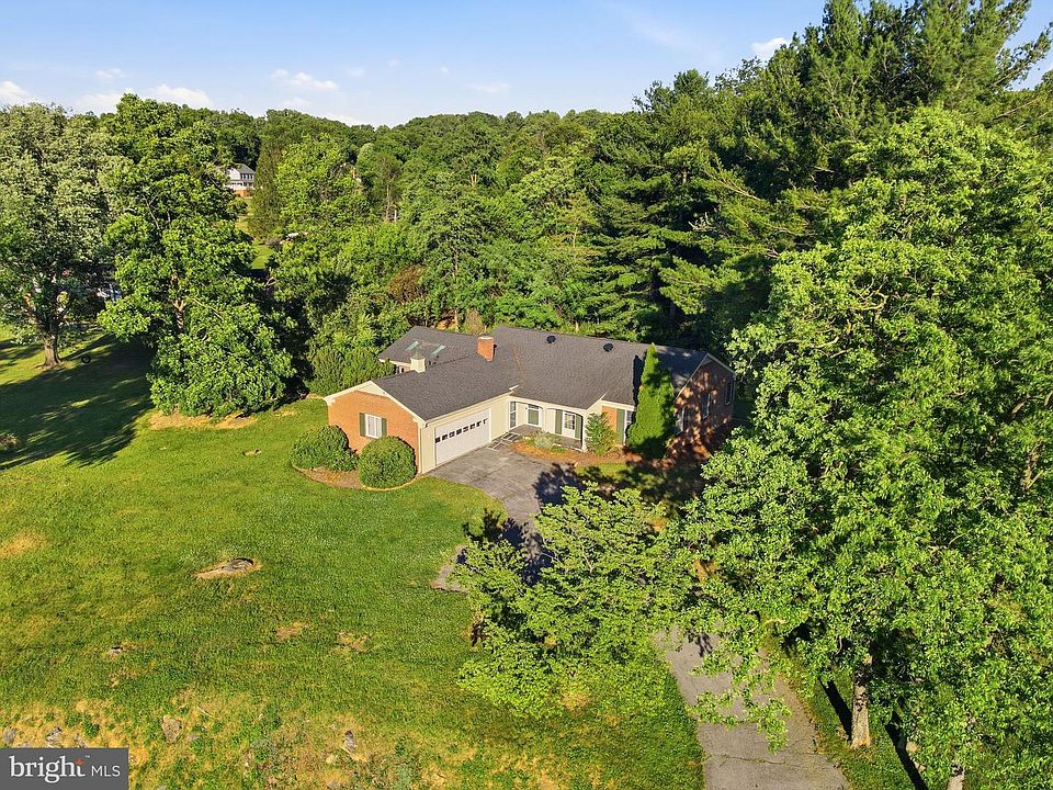 1st image of 2285 Jones Rd