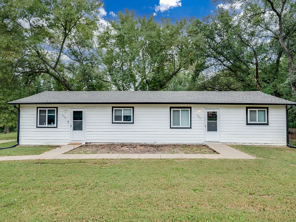 420 W Mahoney Dr