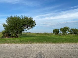 111 Rob Cir, Rockport, TX 78382