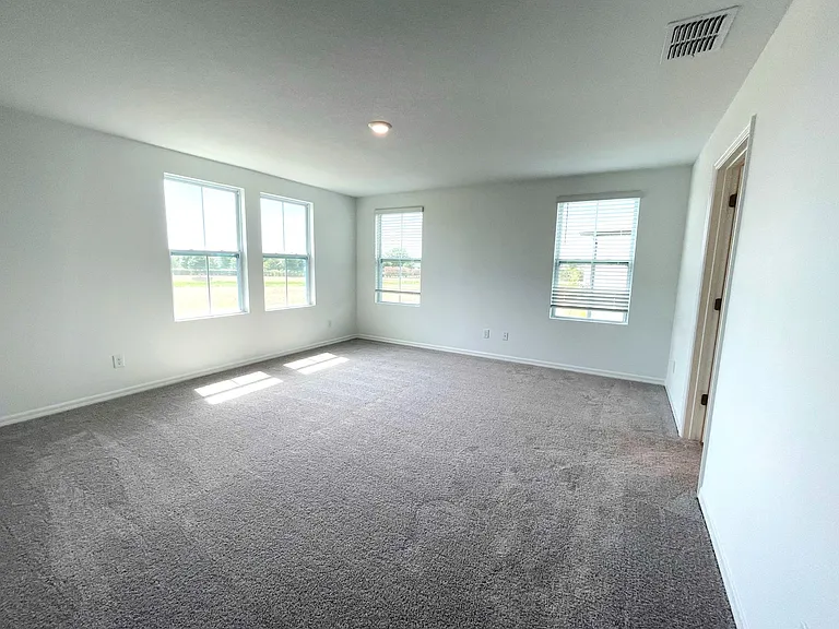 1689 Sanibel Dr — Photo 5