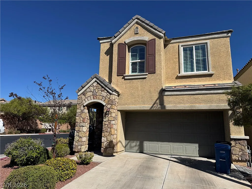 3 bed, 2.5 bath, 1661 sqft, $2,350 — Photo 2