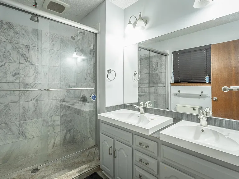 6135 Blue Ash Dr — Photo 7