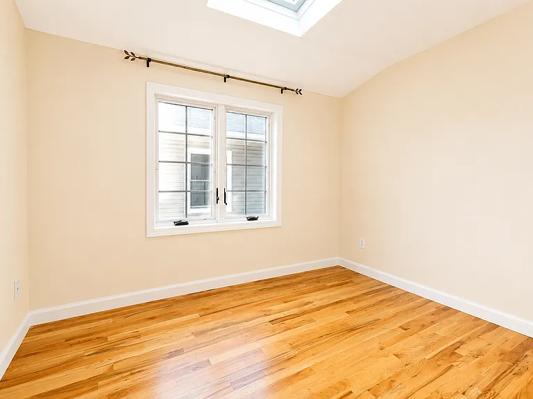 176 Midland Ave #2 — Photo 9