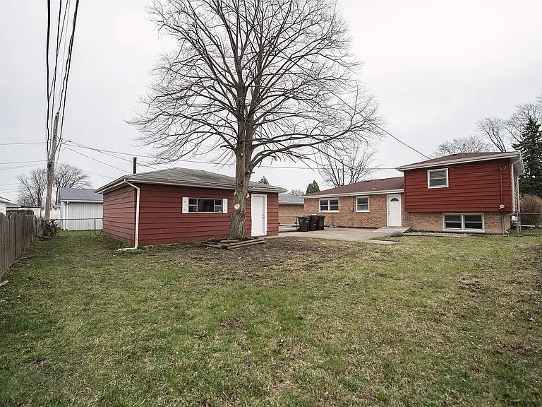 16450 Roy St — Photo 11