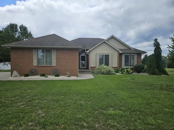 9547 Coomer St, Morenci, MI 49256