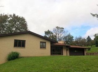 271 Shenango Rd, Beaver Falls, PA 15010
