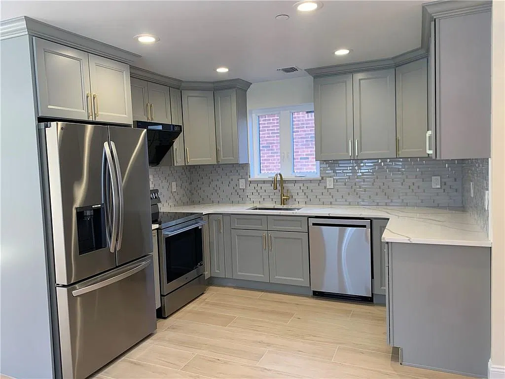 3 bed, 2.0 bath, 1100 sqft, $3,650 — Photo 3