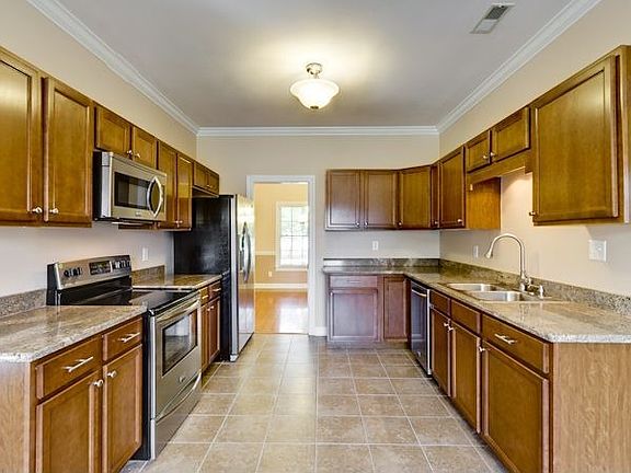 5th image of 2600 Quarter Ln SE