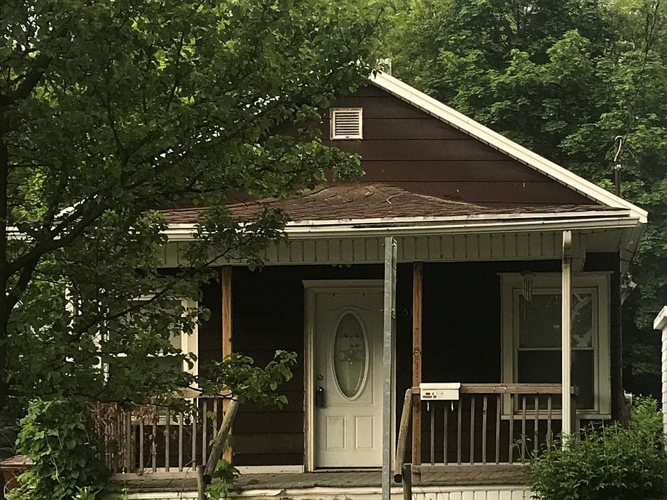1st image of 517 W Lapeer St