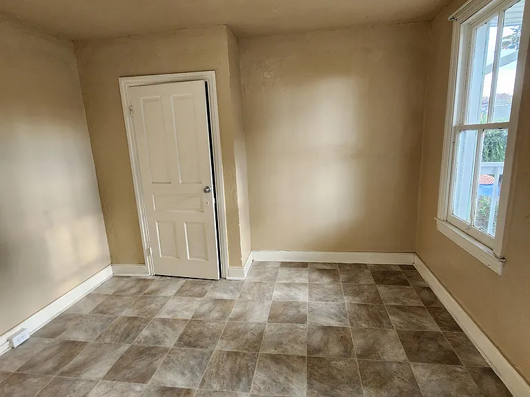 212 Chestnut St — Photo 15