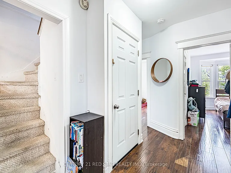 144 Bold St #UPPER — Photo 4