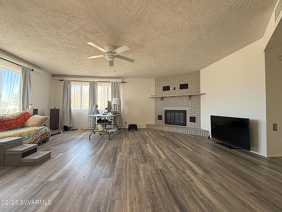 2nd image of 3781 Carol Lane