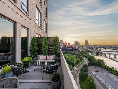 1111 W River Pkwy Unit 16C, Minneapolis, MN, 55415