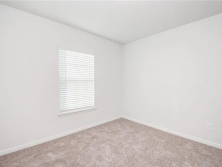 10699 Lost Maples Dr — Photo 13