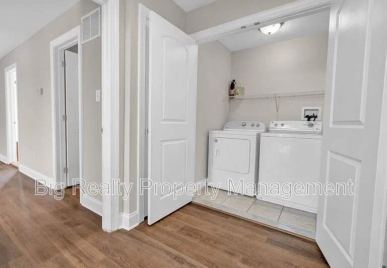 364 Prospect St — Photo 29