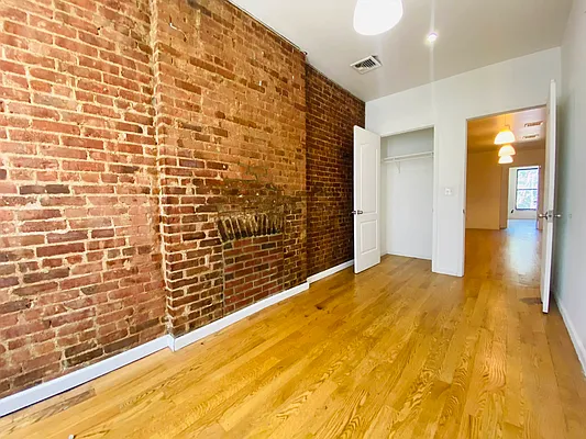 Rented by null | media 17