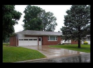 702 W Jackson St, Abingdon, IL 61410
