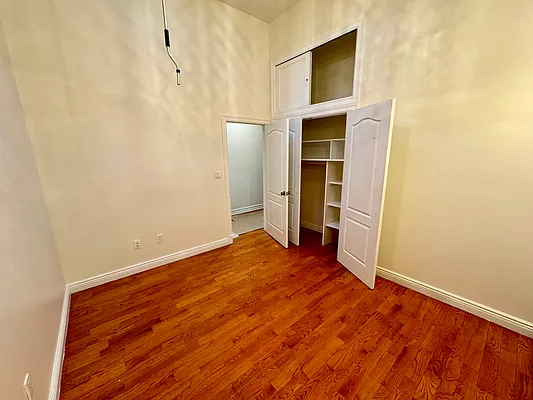 Rented by Amorelli Realty | media 4