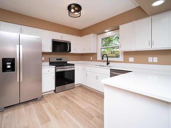 5th image of 708 Mission Ct