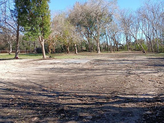 5th image of 8019 Bellwood Dr