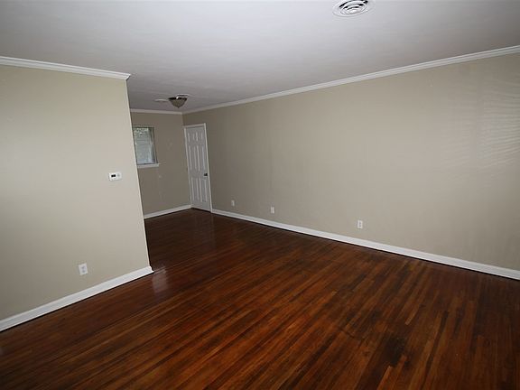 3rd image of 5110 Lochinvar Dr
