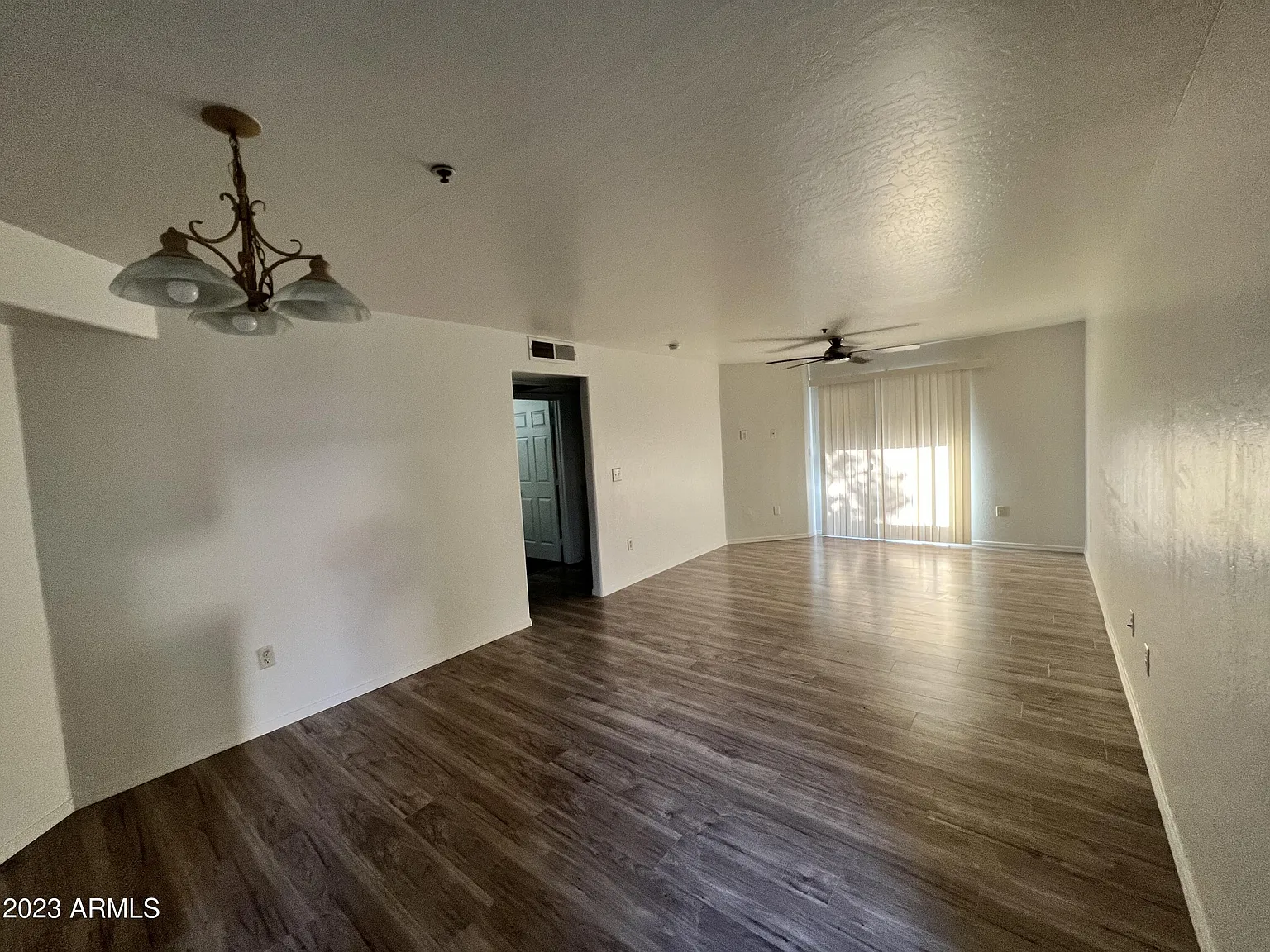 2 bed, 1036 sqft, $1,395 — Photo 3