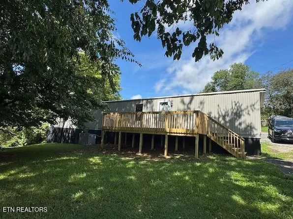 840 Kerr St, Dandridge, TN 37725