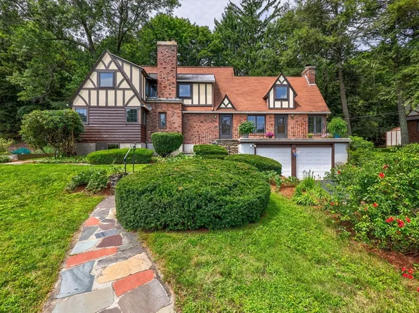 6 Old Brook Dr, Worcester, MA 01609