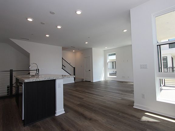 5th image of 2848 Via Alta Pl