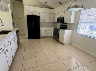 245 Hilltop St, Davenport, FL 33837