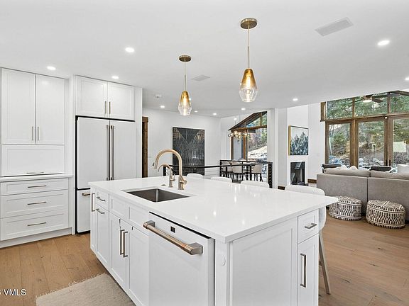 4th image of 2614 Larkspur Ln #W