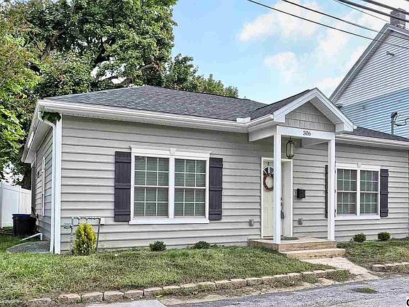 4th image of 306 S Enola Dr