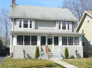 43 Walkley Rd, West Hartford, CT 06119