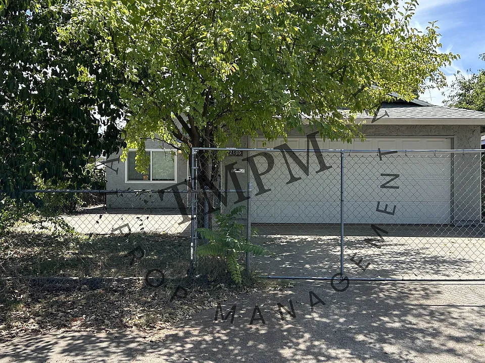 2105 C St