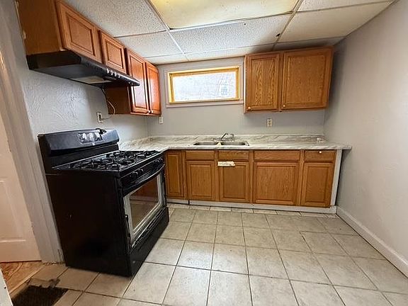 3rd image of 1522 18th Ave