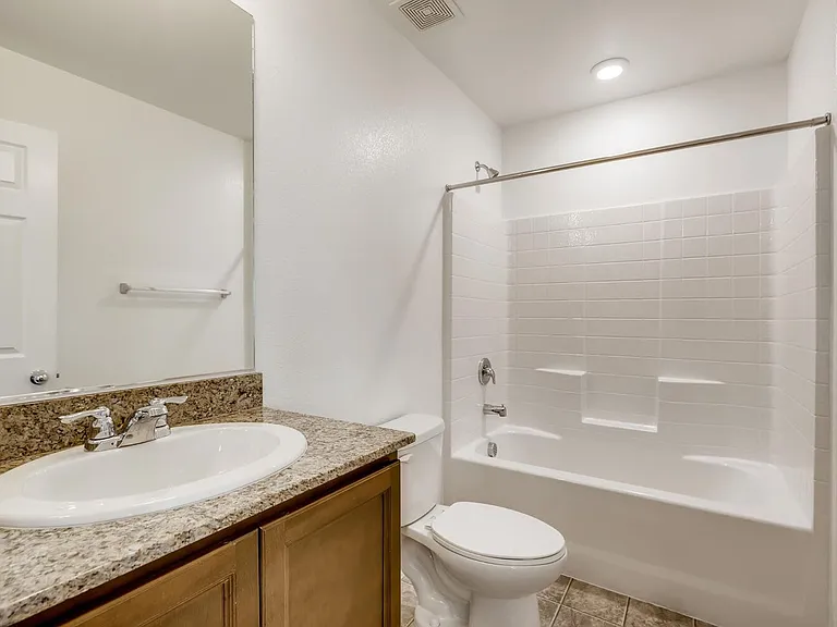 4496 Pencester St — Photo 13