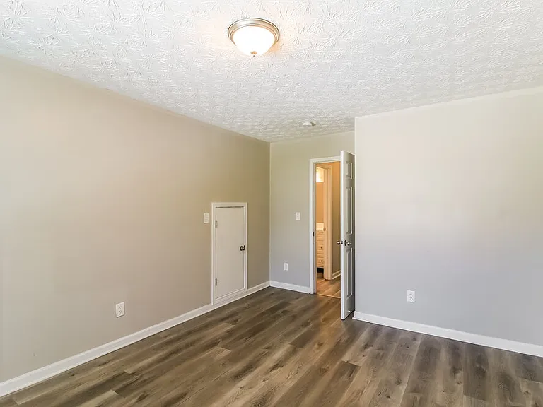 3505 Creekview Dr — Photo 12